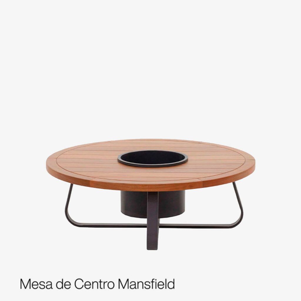 Imagem de uma mesa de centro com champanheira, perfeita para momentos de descontração e elegância em casa.