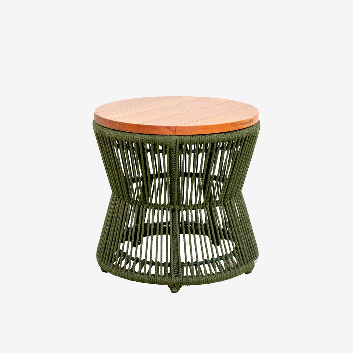 PUFF-CENTAURUS-ESTRUTURA-EM-ALUMINIO-REVESTIDO-EM-CORDA-NAUTICA-TAMPO-EM-MADEIRA-CONFORTO-ELEGANCIA-CHARME-LUXO-AREA-INTERNA-EXTERNA-1
